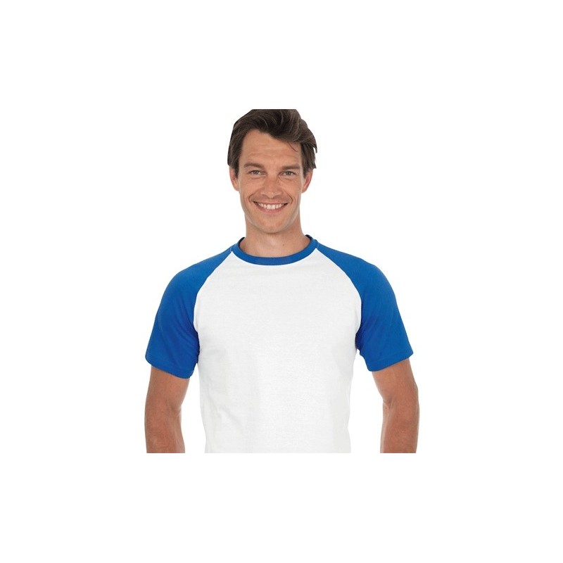 Camiseta blanco con azul eléctrico